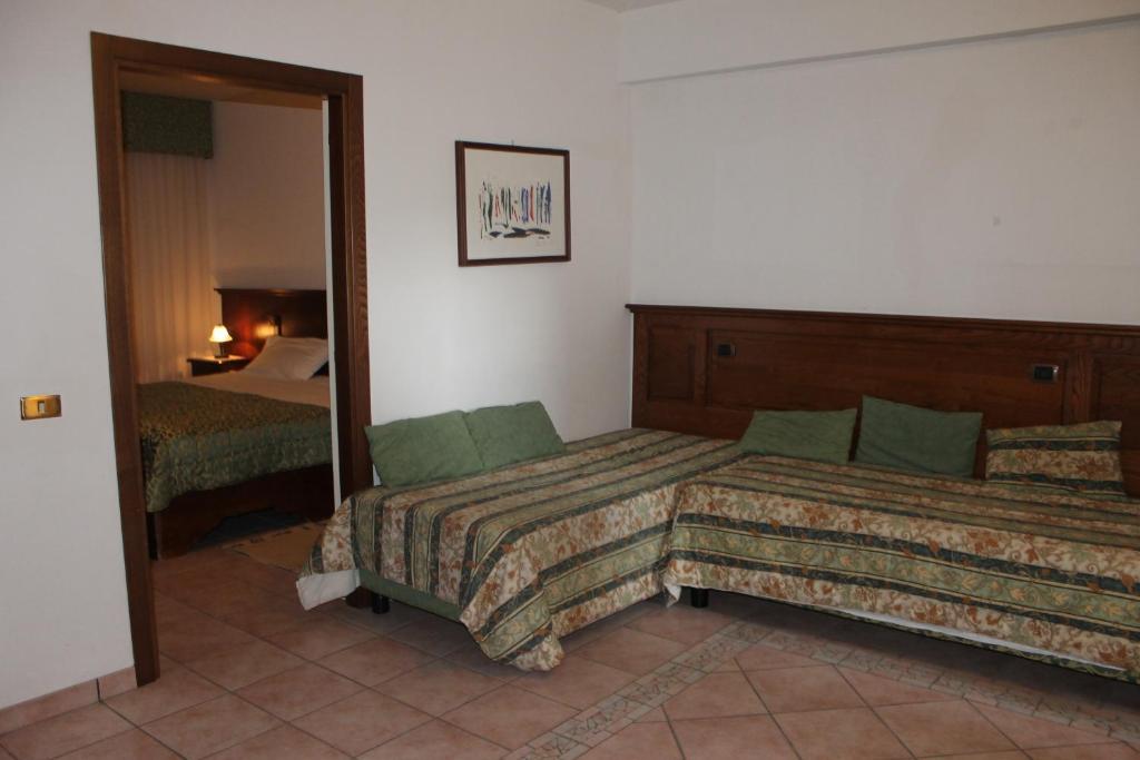 Residence La Piscina Isola del Gran Sasso d'Italia Room photo